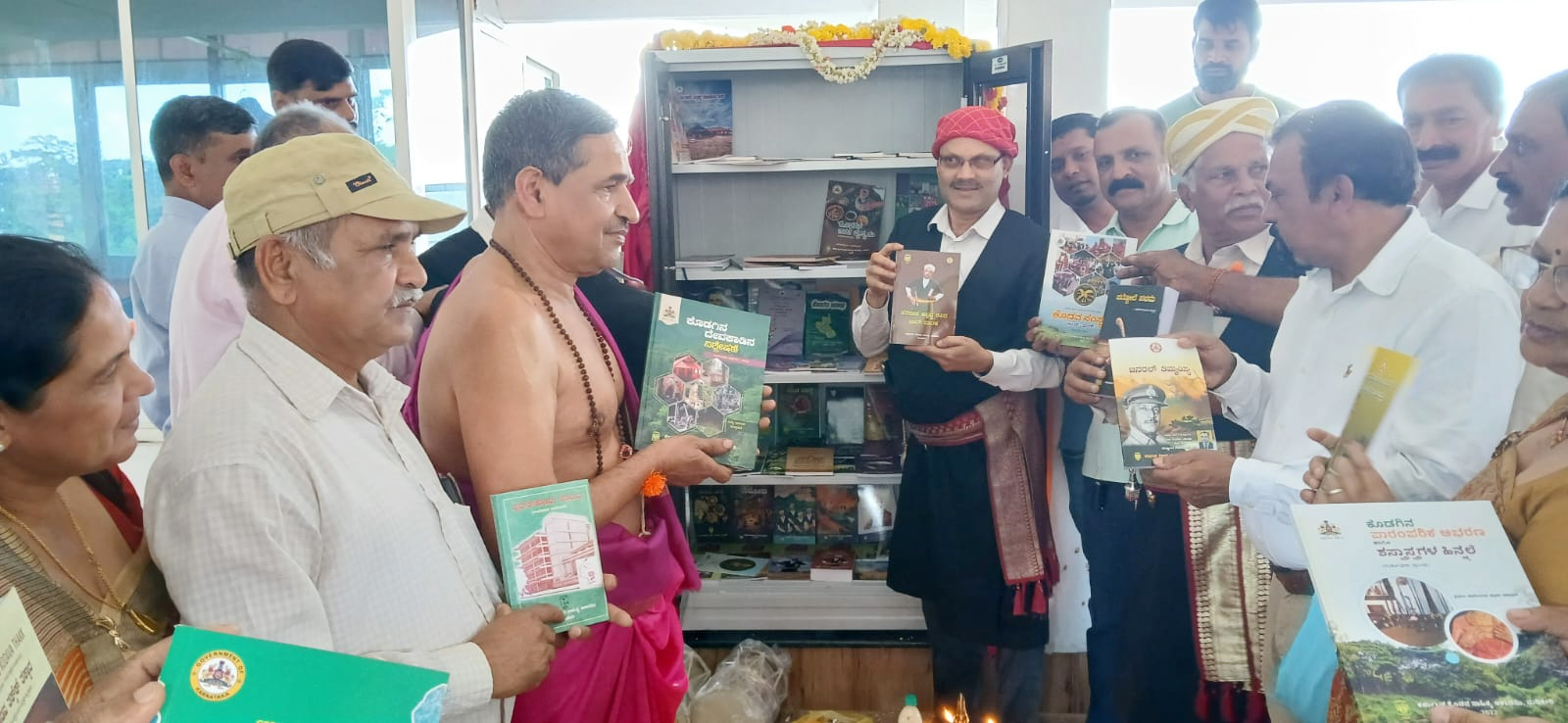 ಕರ್ನಾಟಕ ಕೊಡವ ಸಾಹಿತ್ಯ ಅಕಾಡೆಮಿ ಪಾಡಿ ಶ್ರೀ ಇಗ್ಗುತಪ್ಪ ದೇವಸ್ಥಾನ, ಕಕ್ಕಬೆಯಲ್ಲಿ 20ನೇ ಕೊಡವ ಪುಸ್ತಕ ಪತ್ತಾಯ