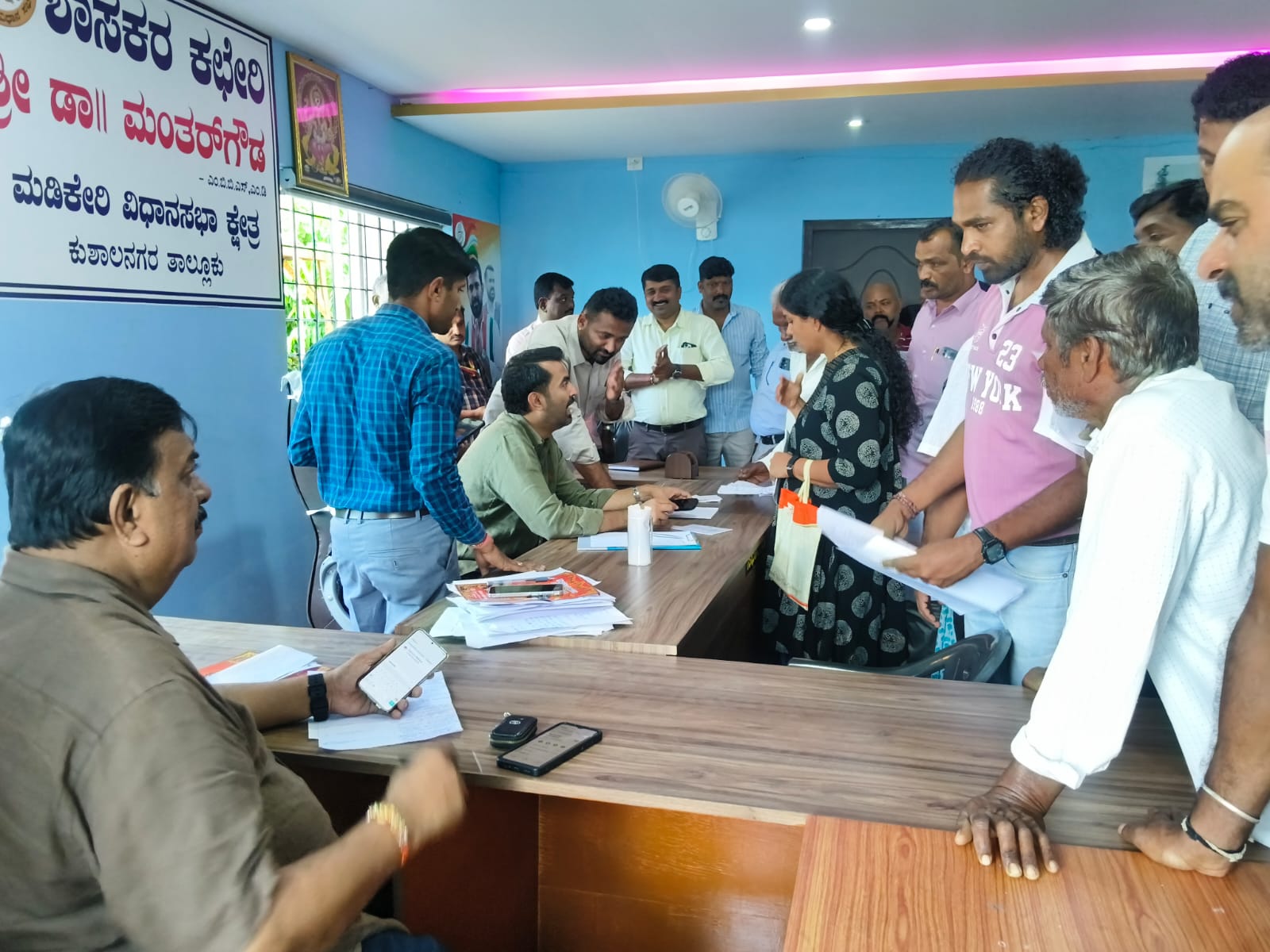 ಕುಶಾಲನಗರ:ಸಾರ್ವಜನಿಕರ ಅಹವಾಲು ಸ್ವೀಕರಿಸಿದ ಶಾಸಕ ಮಂತರ್ ಗೌಡ