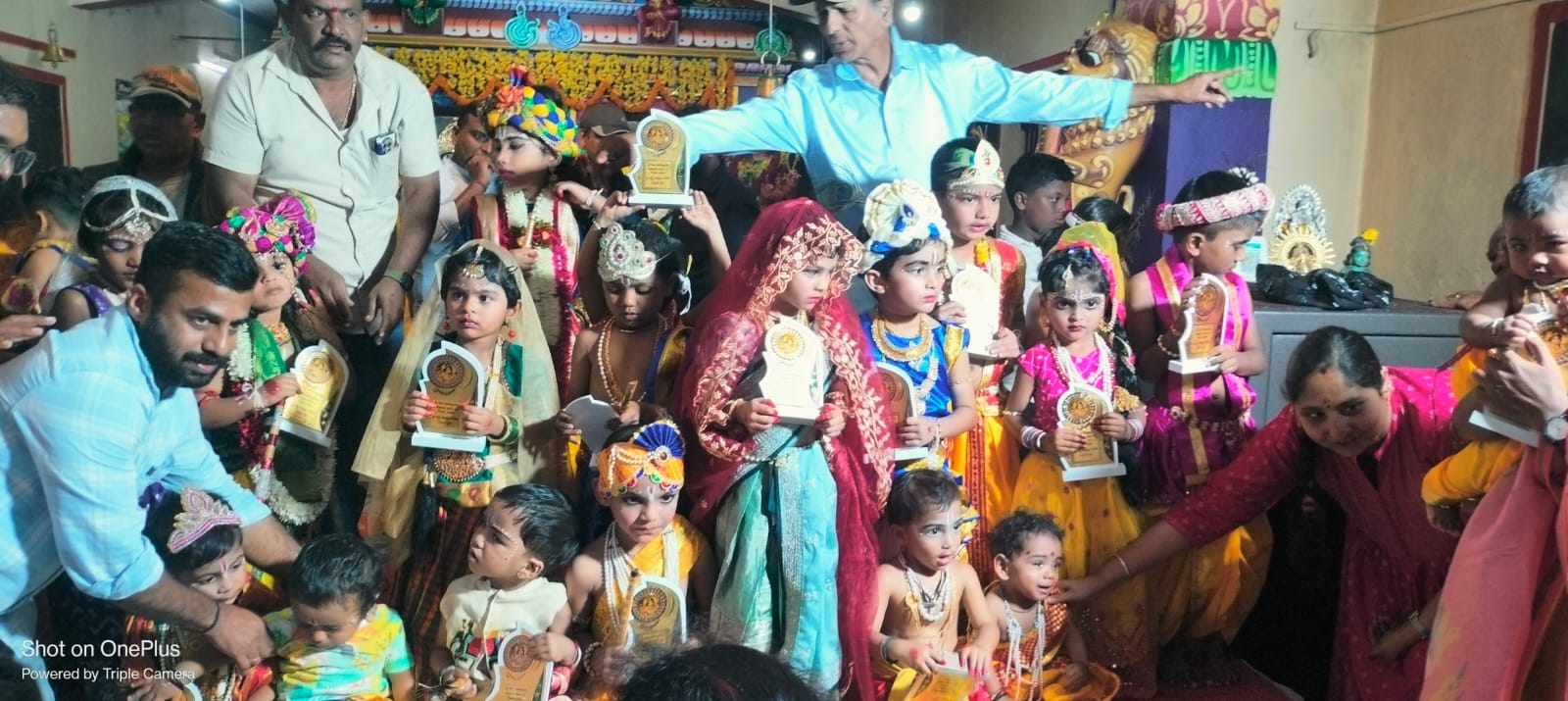 ಶ್ರೀ ಕಂಚಿ ಕಾಮಾಕ್ಷಿಯಮ್ಮ ದೇವಾಲಯದಲ್ಲಿ ಕೃಷ್ಣ ಜನ್ಮಾಷ್ಟಮಿ ಆಚರಣೆ:  ಗಮನಸೆಳೆದ ಮೊಸರು ಕುಡಿಕೆ ಹಾಗೂ ಮಕ್ಕಳ ಛದ್ಮವೇಷ ಸ್ಪರ್ಧೆ