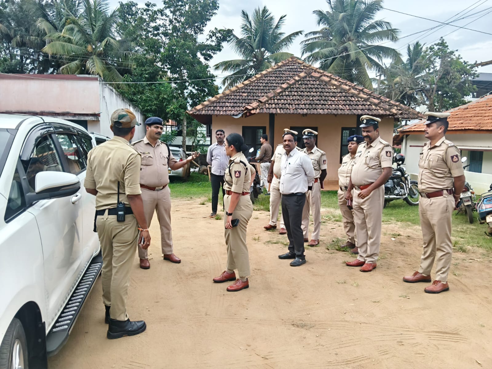 ಗೌರಿ-ಗಣೇಶ ಹಬ್ಬಕ್ಕೆ ಒಂದೇ ಸೂರಿನಡಿ ಅನುಮತಿ - ಎಸ್ಪಿ ಬಿಂದುಮಣಿ