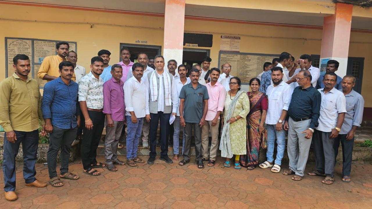 ಚೆಂಬು ಪ್ರೌಢಶಾಲೆ ಅತಿಕ್ರಮಣ ಜಾಗ ತೆರವು: ಶಾಲೆಗೆ ಮರಳಿದ ಜಾಗ ವೀಕ್ಷಿಸಿದ ಶಾಸಕ ಪೊನ್ನಣ್ಣ