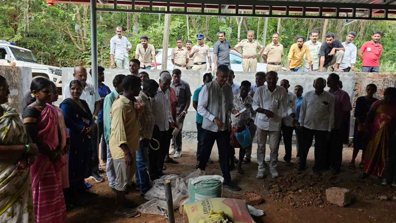 ಚೆಂಬು: ಆನೆರುಳ್ಳ SC ಕಾಲೋನಿ ಸಮುದಾಯ ಭವನ ಕಾಮಗಾರಿ ವೀಕ್ಷಿಸಿದ ಶಾಸಕ ಪೊನ್ನಣ್ಣ