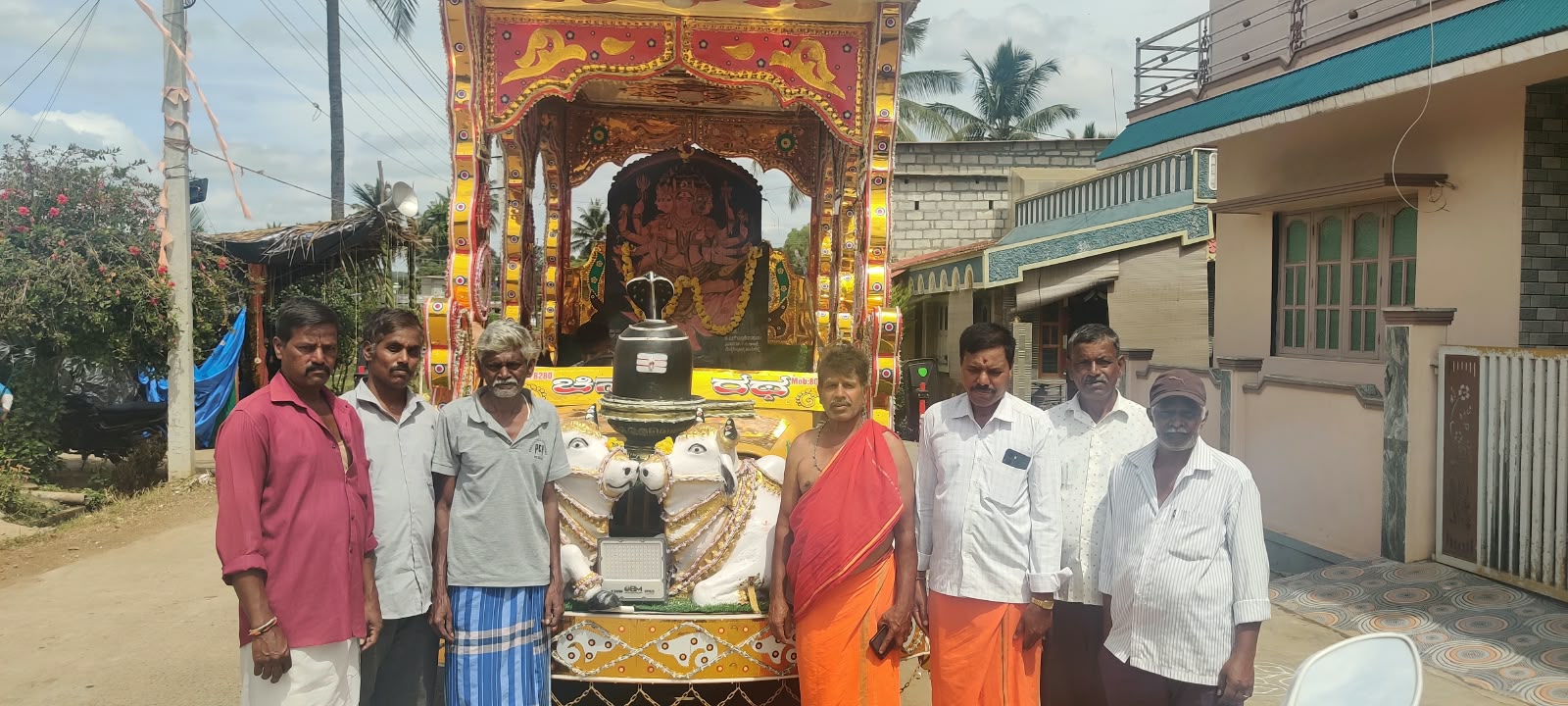ತೊರೆನೂರಿನಲ್ಲಿ ವಿಶ್ವಕರ್ಮ ಜಯಂತೋತ್ಸವ: ಮೆರವಣಿಗೆ