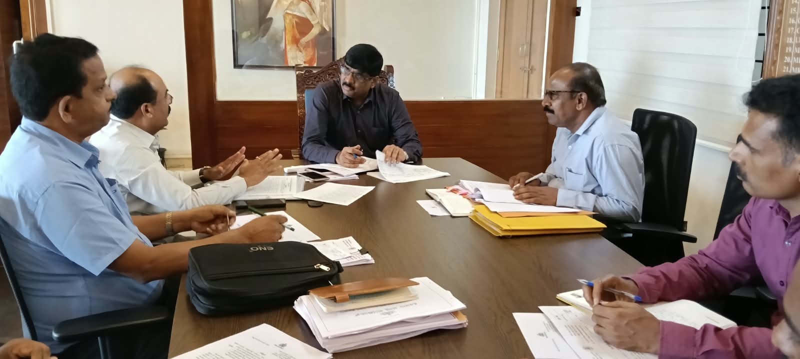 ಜನ-ಜಾನುವಾರು ಕುಡಿಯುವ ನೀರು ಪೂರೈಕೆಯಲ್ಲಿ ವ್ಯತ್ಯಯ ಆಗದಂತೆ ಎಚ್ಚರ ವಹಿಸಿ; ಜಿಲ್ಲಾಧಿಕಾರಿ ಸೋಮಶೇಖರ್