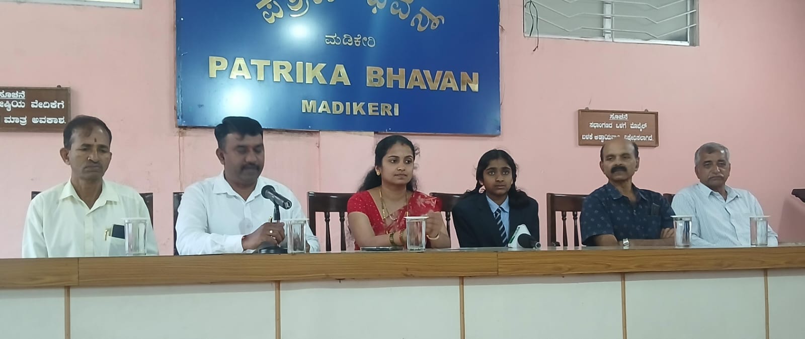 7ನೇ ತರಗತಿ ಬಾಲಕಿಯಿಂದ 15 ಯೋಗ ದಾಖಲೆ : ಗೋಲ್ಡನ್ ಬುಕ್ ಆಫ್ ವರ್ಲ್ಡ್ ರೆಕಾರ್ಡ್‌ಗೆ ಸಿಂಚನ ಟಾರ್ಗೆಟ್!