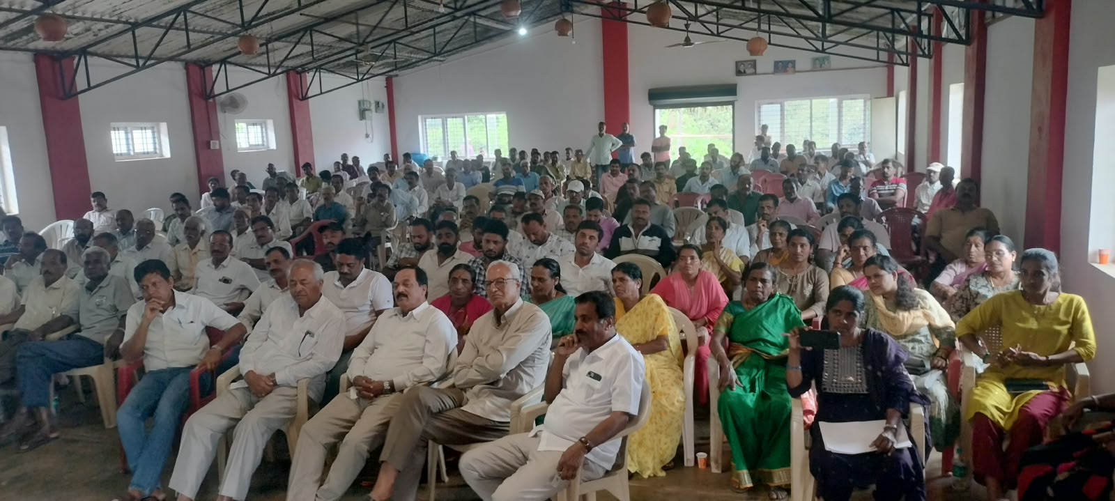 ಬೆಟ್ಟದಳ್ಳಿ ಹಾಗೂ ಶಾಂತಳ್ಳಿ ಗ್ರಾಮ ಪಂಚಾಯಿತಿ ವ್ಯಾಪ್ತಿಯಲ್ಲಿ ಕಸ್ತೂರಿ ರಂಗನ್ ವರದಿ ವಿರೋಧಿಸಿ ವಿಶೇಷ ಗ್ರಾಮ ಸಭೆ