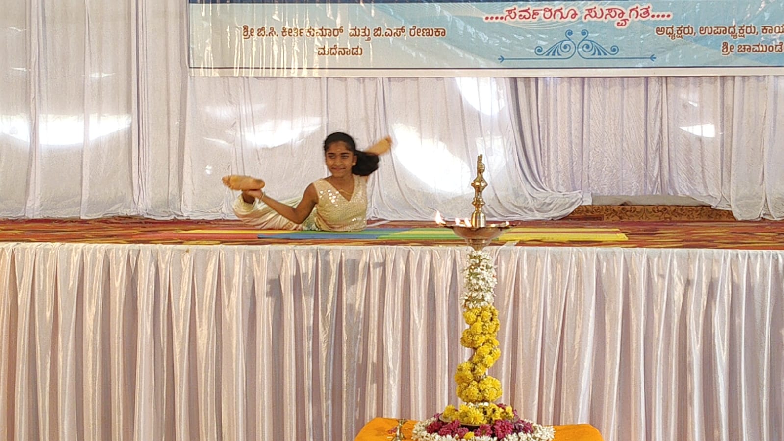 ಮೂರು ವಿಶ್ವದಾಖಲೆ ಮಾಡಿದ ಮದೆನಾಡಿನ ಯುವ ಯೋಗಸಾಧಕಿ; 18 ವಿಶ್ವದಾಖಲೆಗಳ ಹಿರಿಮೆಗೆ ಪಾತ್ರಳಾದ ಸಿಂಚನ