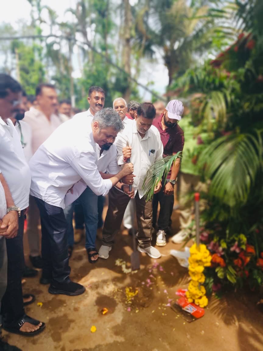 ಪೊನ್ನಂಪೇಟೆ: ಶ್ರೀಮಂಗಲ-ನಾಲ್ಕೇರಿ ರಸ್ತೆ ಅಭಿವೃದ್ಧಿಗೆ ಭೂಮಿಪೂಜೆ