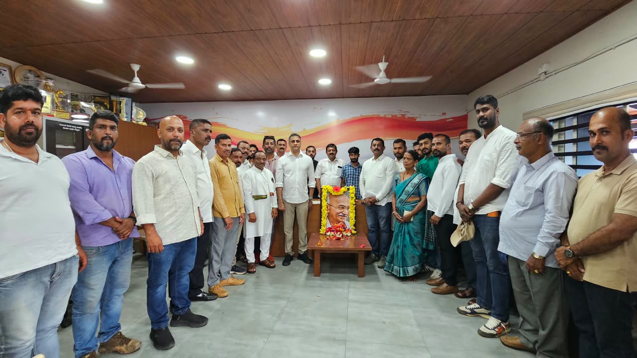 ವಿರಾಜಪೇಟೆಯಲ್ಲಿ ಗಾಂಧಿ-ಶಾಸ್ತ್ರಿ ಜಯಂತಿ ಆಚರಣೆ: ಶಾಸಕ ಪೊನ್ನಣ್ಣ ಭಾಗಿ