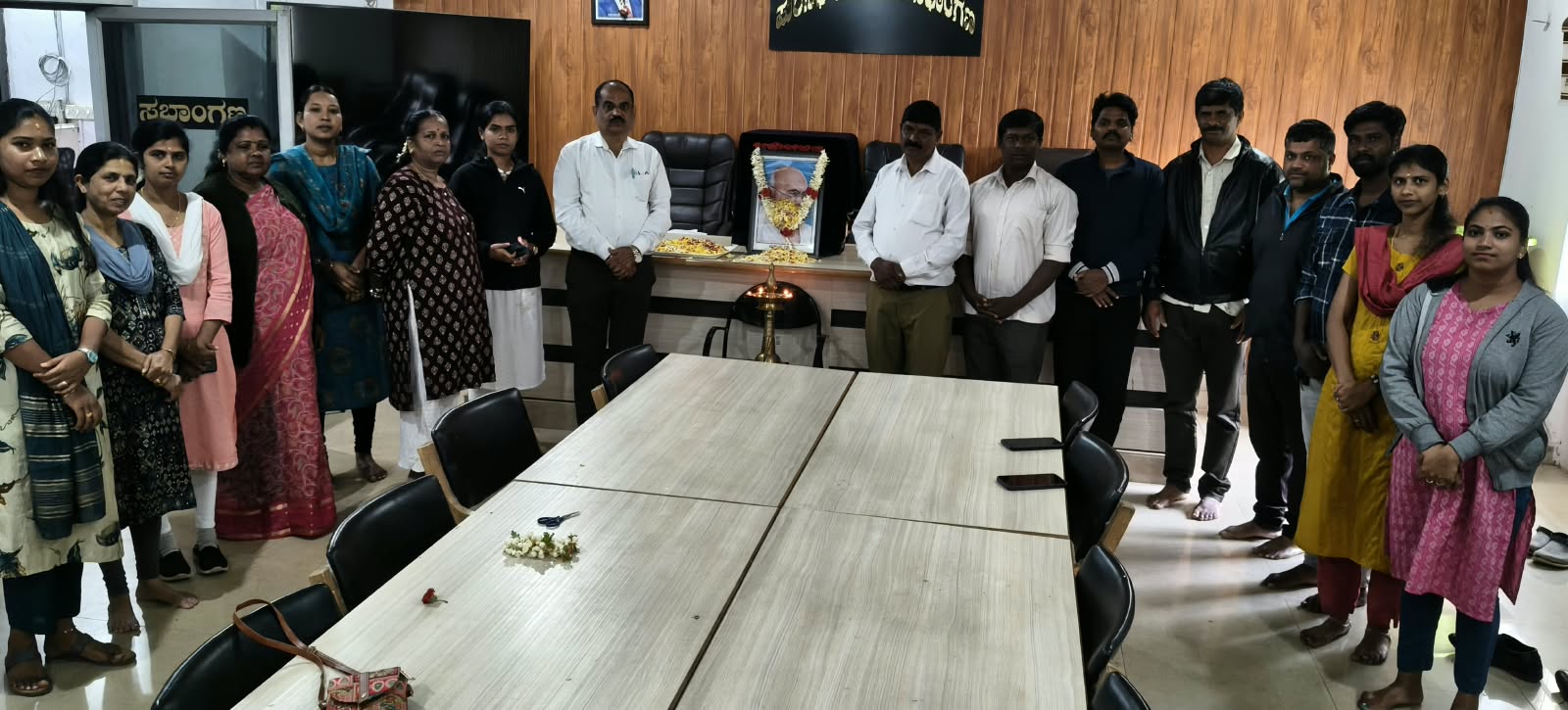 ವಿರಾಜಪೇಟೆ ಪುರಸಭೆ ಕಚೇರಿಯಲ್ಲಿ ಅರ್ಥಪೂರ್ಣ ಗಾಂಧಿ ಜಯಂತಿ ಹಾಗೂ ಸ್ವಚ್ಛತಾ ಅಭಿಯಾನ
