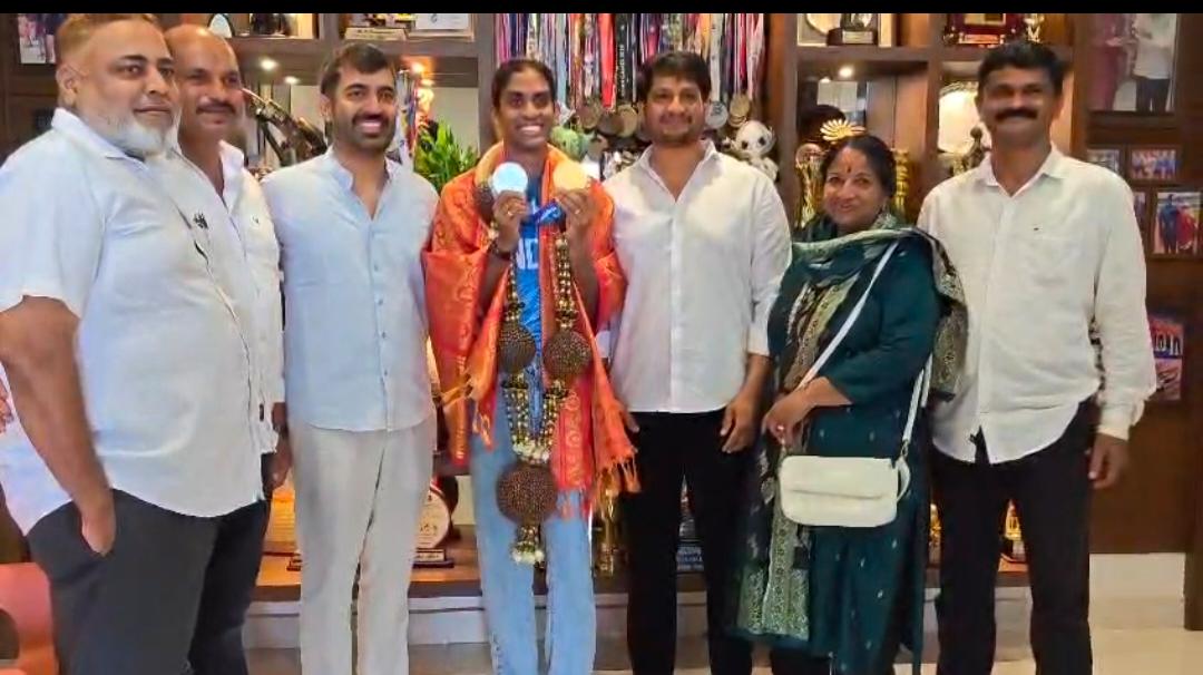ಏಷ್ಯನ್ ಗೇಮ್ಸ್ ಚಿನ್ನದ ಪದಕ ವಿಜೇತೆ ಪೂವಮ್ಮಗೆ ಮಡಿಕೇರಿ ಶಾಸಕ ಮಂತರ್ ಗೌಡ ಅಭಿನಂದನೆ
