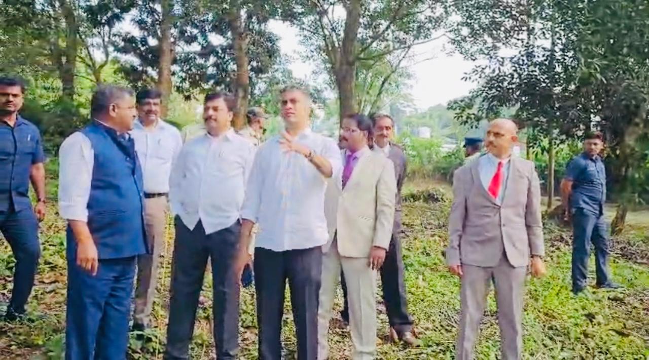 ವಿರಾಜಪೇಟೆ: ನೂತನ ನ್ಯಾಯಾಲಯ ಕಟ್ಟಡ ಸ್ಥಳಕ್ಕೆ ಸಚಿವ, ಶಾಸಕರ ಭೇಟಿ - ಪರಿಶೀಲನೆ