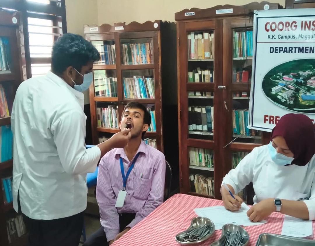 ಸರ್ವೋದಯ ಶಿಕ್ಷಣ ಮಹಾವಿದ್ಯಾಲಯ ವಿರಾಜಪೇಟೆಯಲ್ಲಿ  ಗಾಂಧಿಜಯಂತಿಯ ಪ್ರಯುಕ್ತ  ದಂತ ತಪಾಸಣೆ ಮತ್ತು ಸಂರಕ್ಷಣೆಯ ಕುರಿತು ಕಾರ್ಯಕ್ರಮ
