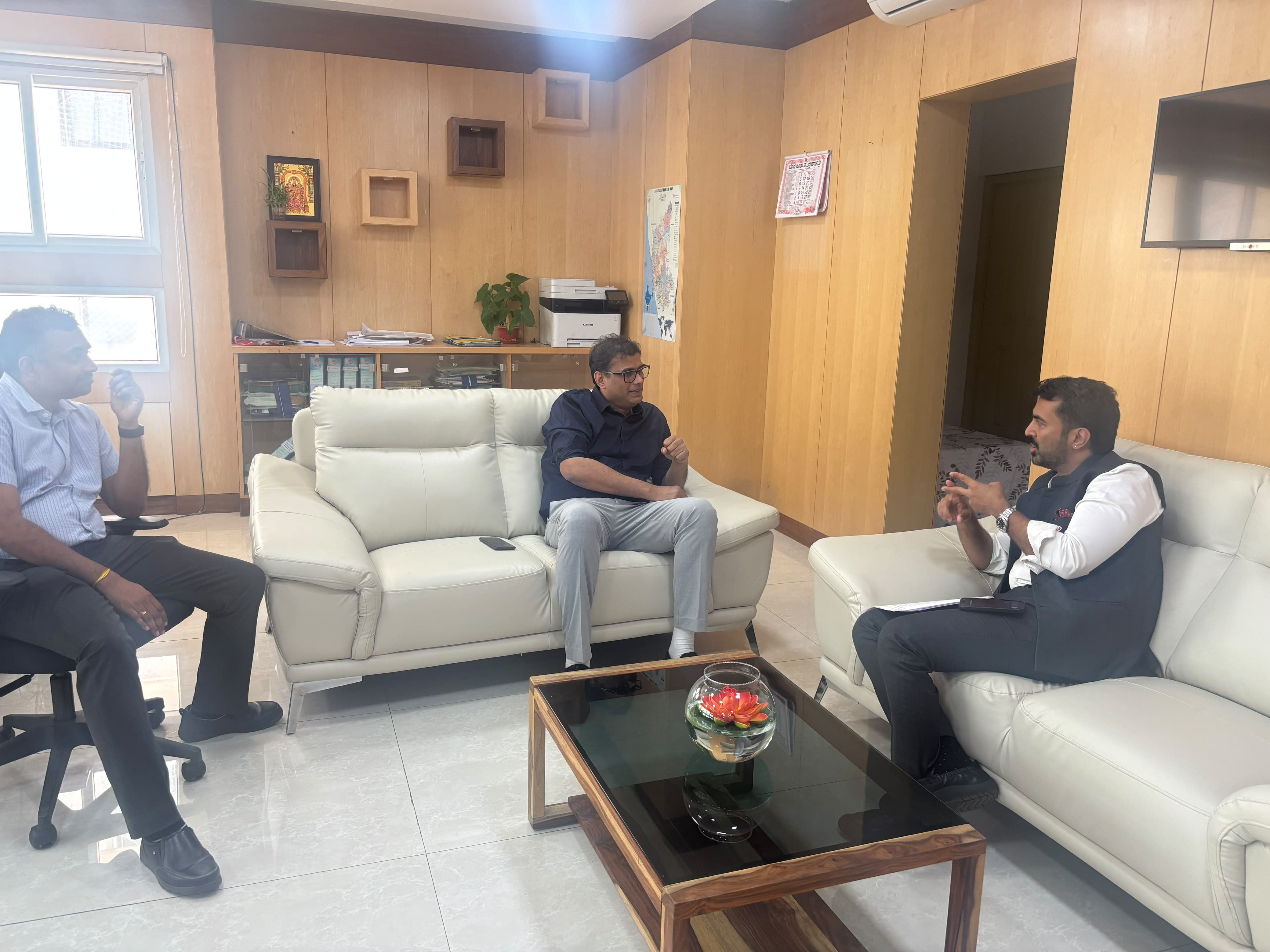 ಆನೆಕಾಡು ಹೆದ್ದಾರಿ ಅಪಘಾತ ವಲಯಗಳ ಕುರಿತು ತುರ್ತು ಸಭೆ ನಡೆಸಿದ ಶಾಸಕ ಡಾ.ಮಂತರ್ ಗೌಡ