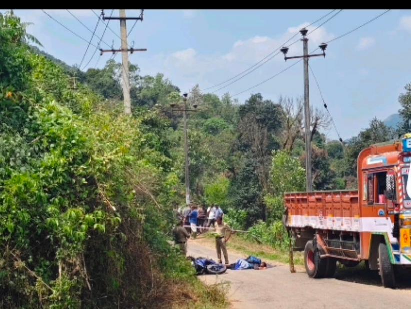 ಸೋಮವಾರಪೇಟೆ;ಲಾರಿ ಡಿಕ್ಕಿಯಾಗಿ ಬೈಕ್ ಸವಾರ ಸ್ಥಳದಲ್ಲೇ ಸಾವು