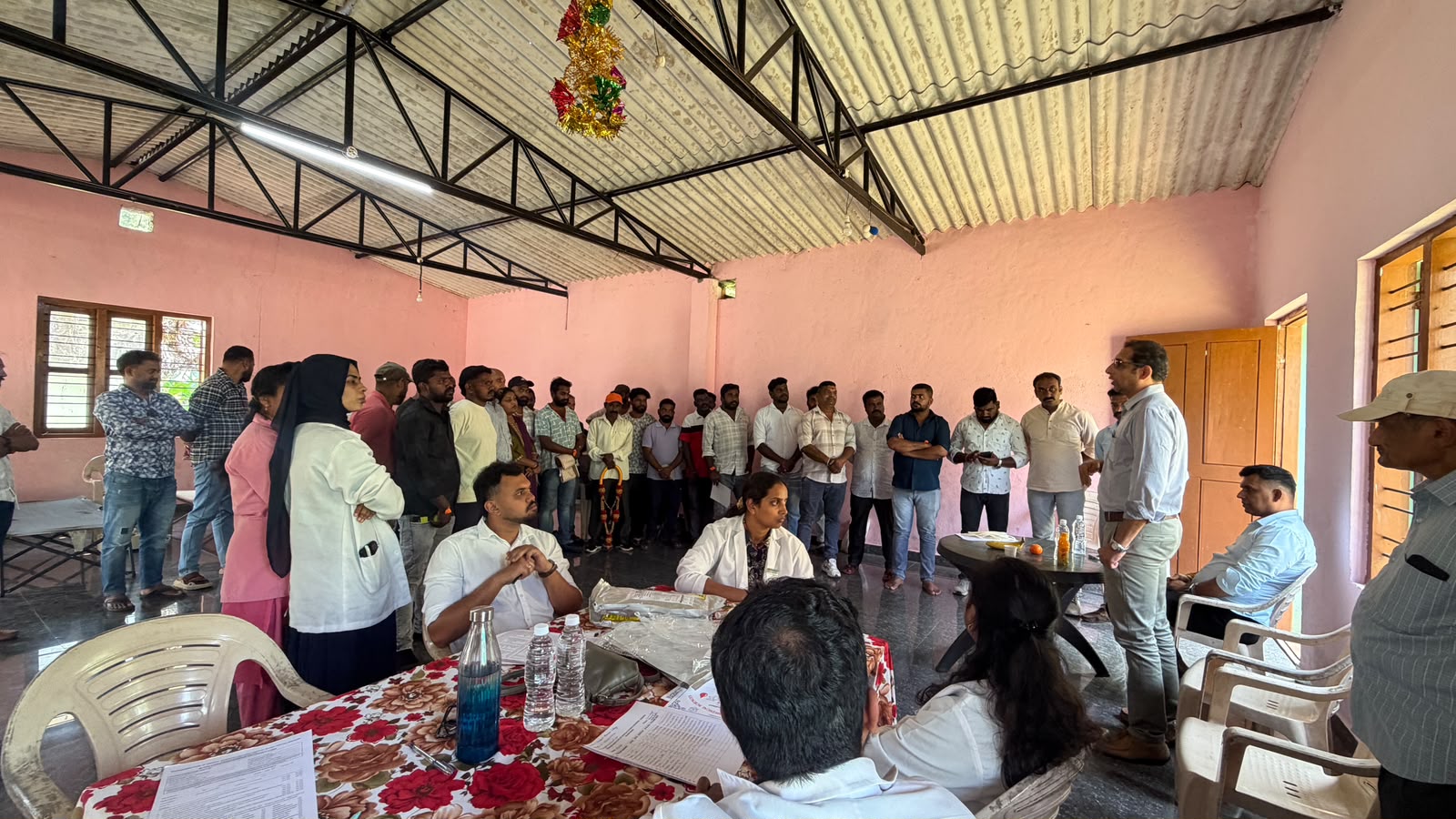 ಹೊಸತೋಟದಲ್ಲಿ ಎಡಿಕೇರಿ‌ ಪ್ರಸನ್ನ ಅಭಿಮಾನಿ ಬಳಗದಿಂದ ರಕ್ತದಾನ ಶಿಬಿರ