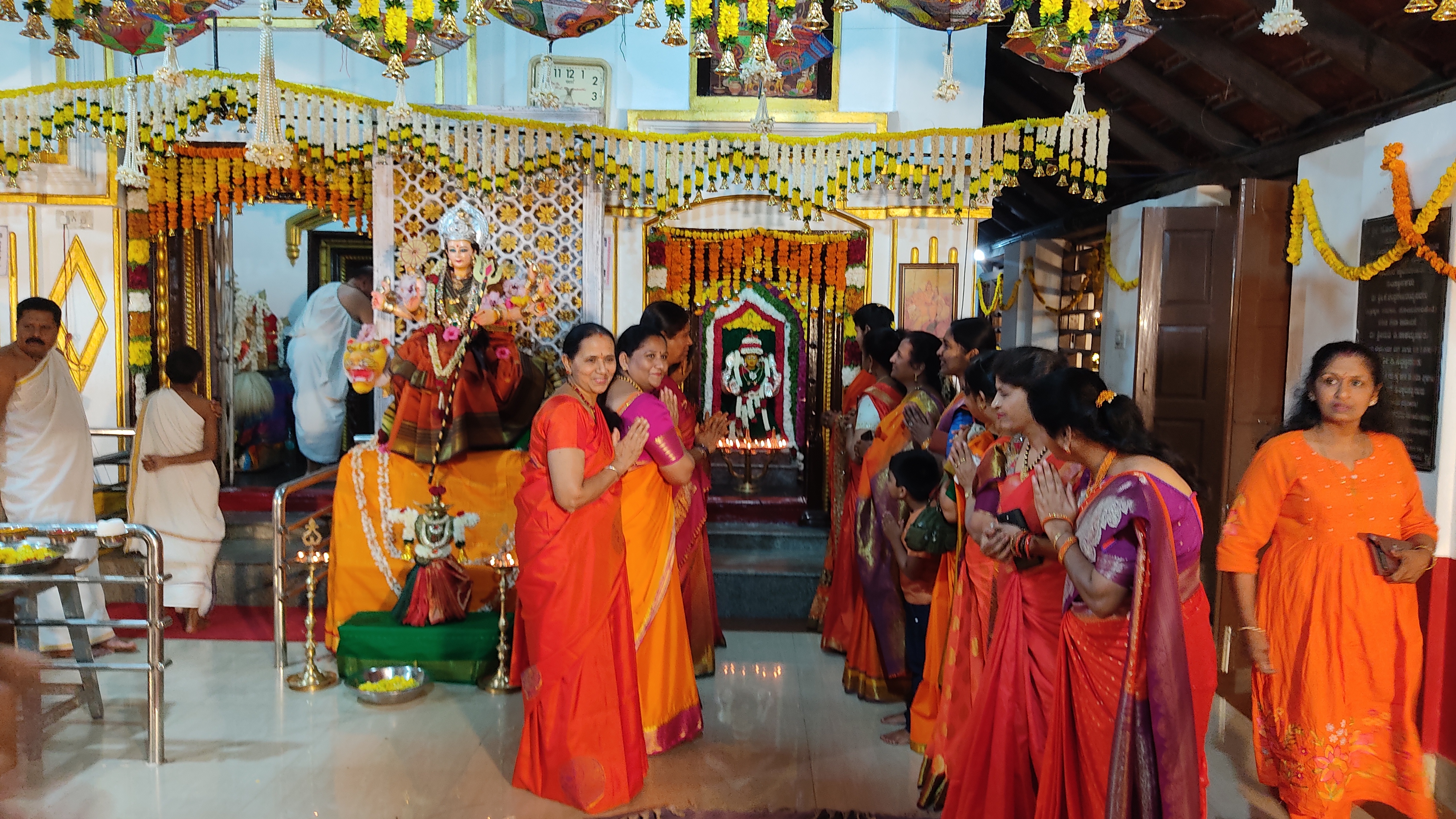 ಸೋಮವಾರಪೇಟೆ: ಸೋಮೇಶ್ವರ ದೇವಾಲಯದಲ್ಲಿ 21ನೇ ವರ್ಷದ ಶರನ್ನವರಾತ್ರಿ ಉತ್ಸವಕ್ಕೆ ಚಾಲನೆ