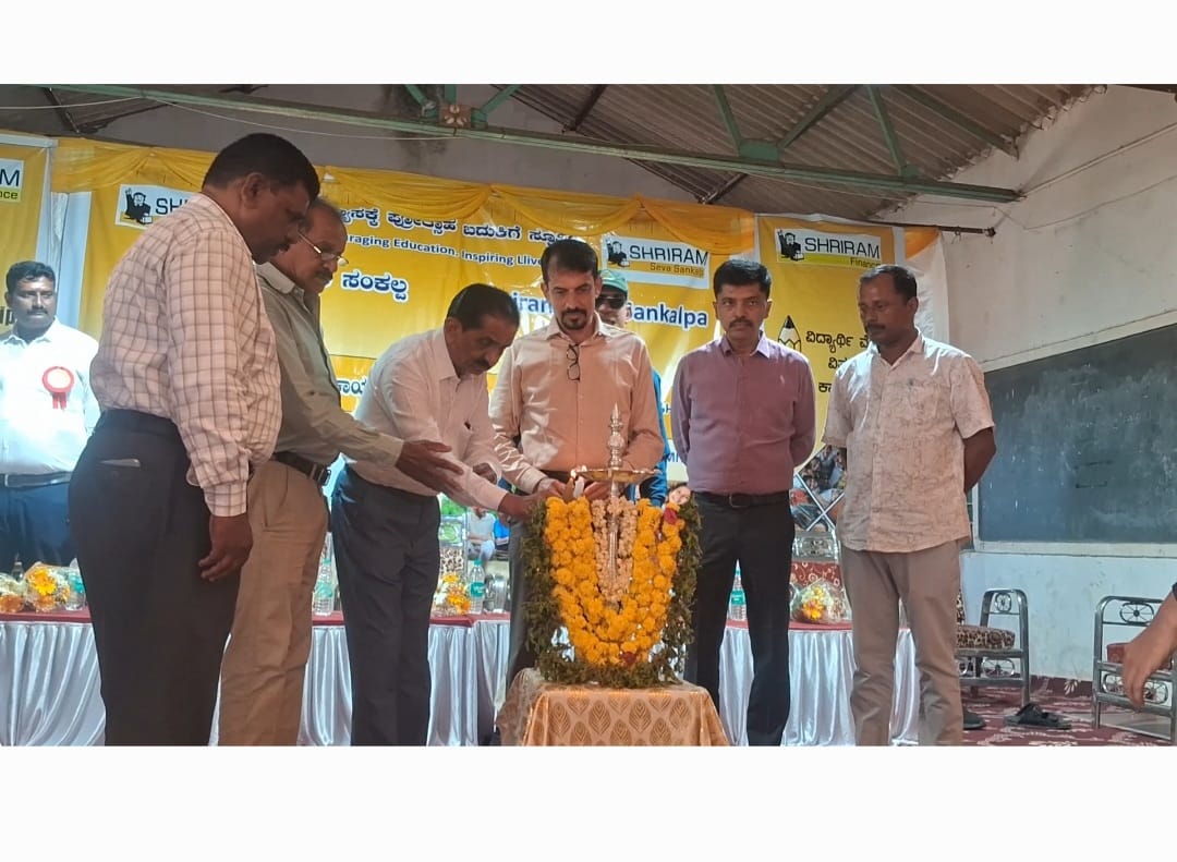 ಶನಿವಾರಸಂತೆಯಲ್ಲಿ ವಿದ್ಯಾರ್ಥಿಗಳಿಗೆ ಪ್ರತಿಭಾ ಪುರಸ್ಕಾರ ವಿತರಣೆ
