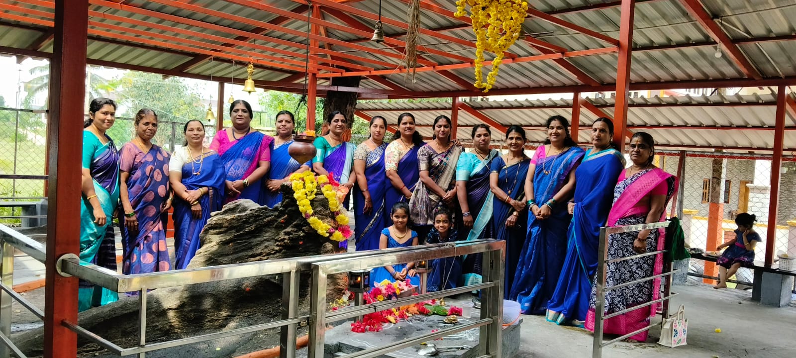 ಕುಶಾಲನಗರದ ಬಸವೇಶ್ವರ ಬಡಾವಣೆಯಲ್ಲಿ ನವರಾತ್ರಿ ಹಬ್ಬದ ಸಂಭ್ರಮ
