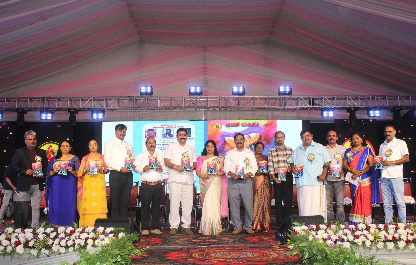 ಮಡಿಕೇರಿ ನಗರ ದಸರಾ ಬಹುಭಾಷಾ ಕವಿಗೋಷ್ಠಿ:  ಭಾವನೆ ಕಟ್ಟಿಕೊಡುವಲ್ಲಿ ಕಥೆ, ಕವನ, ಕವಿತೆ ಸಹಕಾರಿ: ಡಾ.ಎನ್.ಕೆ.ಲೋಲಾಕ್ಷಿ  