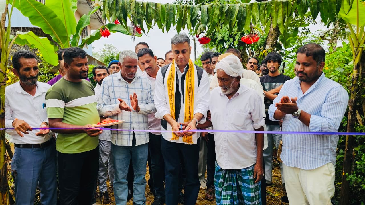 ಅಯ್ಯಂಗೇರಿ ಗ್ರಾಮದಲ್ಲಿ ಶಾಸಕ ಎ.ಎಸ್.ಪೊನ್ನಣ್ಣರಿಂದ ₹20 ಲಕ್ಷ ಅನುದಾನದ 5 ರಸ್ತೆಗಳ ಲೋಕಾರ್ಪಣೆ : ಮಸೀದಿ ರಸ್ತೆಗೆ ₹5 ಲಕ್ಷ ಭೂಮಿಪೂಜೆ