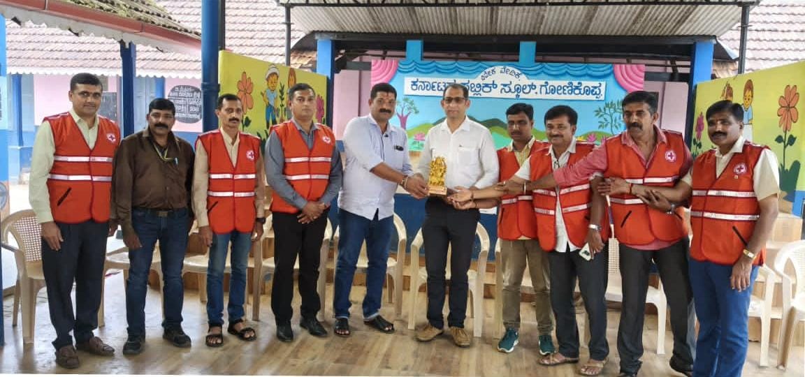 ಗೋಣಿಕೊಪ್ಪ ದಸರಾದಲ್ಲಿ ರಕ್ತದಾನ ಶಿಬಿರ:43ನೇ ಬಾರಿ ರಕ್ತದಾನ ಮಾಡಿದ ಪತ್ರಕರ್ತ ಅರುಣ್ ಕುಮಾರ್