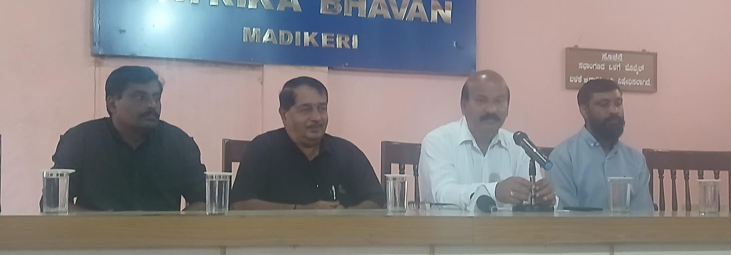 ಮಡಿಕೇರಿ ದಸರಾ ಬಜೆಟ್ 2 ಕೋಟಿಗೆ ಏರಿಕೆ, ವೈಭವ ಮಾತ್ರ ಕಡಿಮೆ: ಕೆ.ಎಂ.ಬಿ.ಗಣೇಶ್ ಆರೋಪ