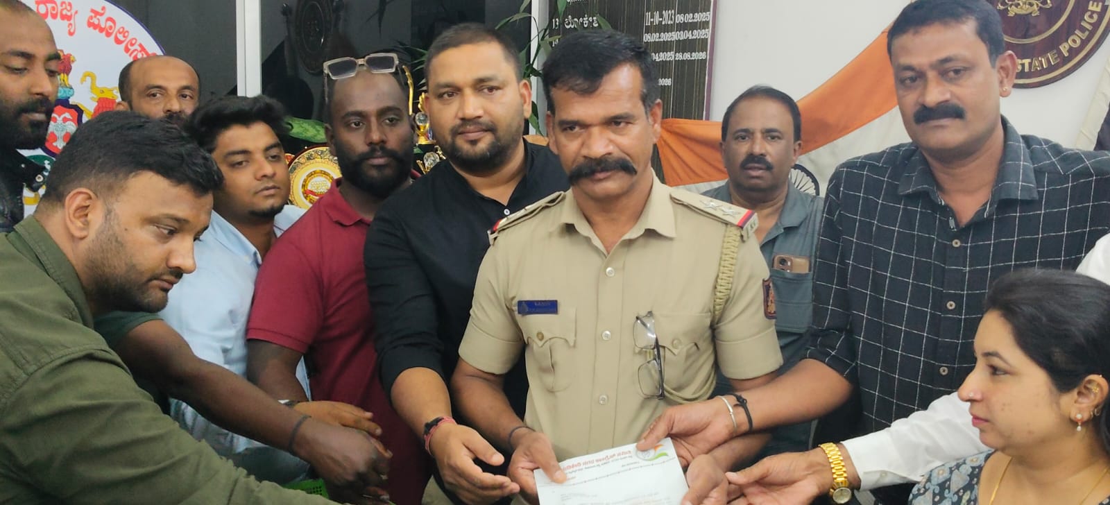 ಶಾಸಕರ ಫ್ಲೆಕ್ಸ್ ಗೆ ಹಾನಿ : ನಗರ ಠಾಣೆಗೆ ದೂರು ನೀಡಿದ ಕಾಂಗ್ರೆಸ್