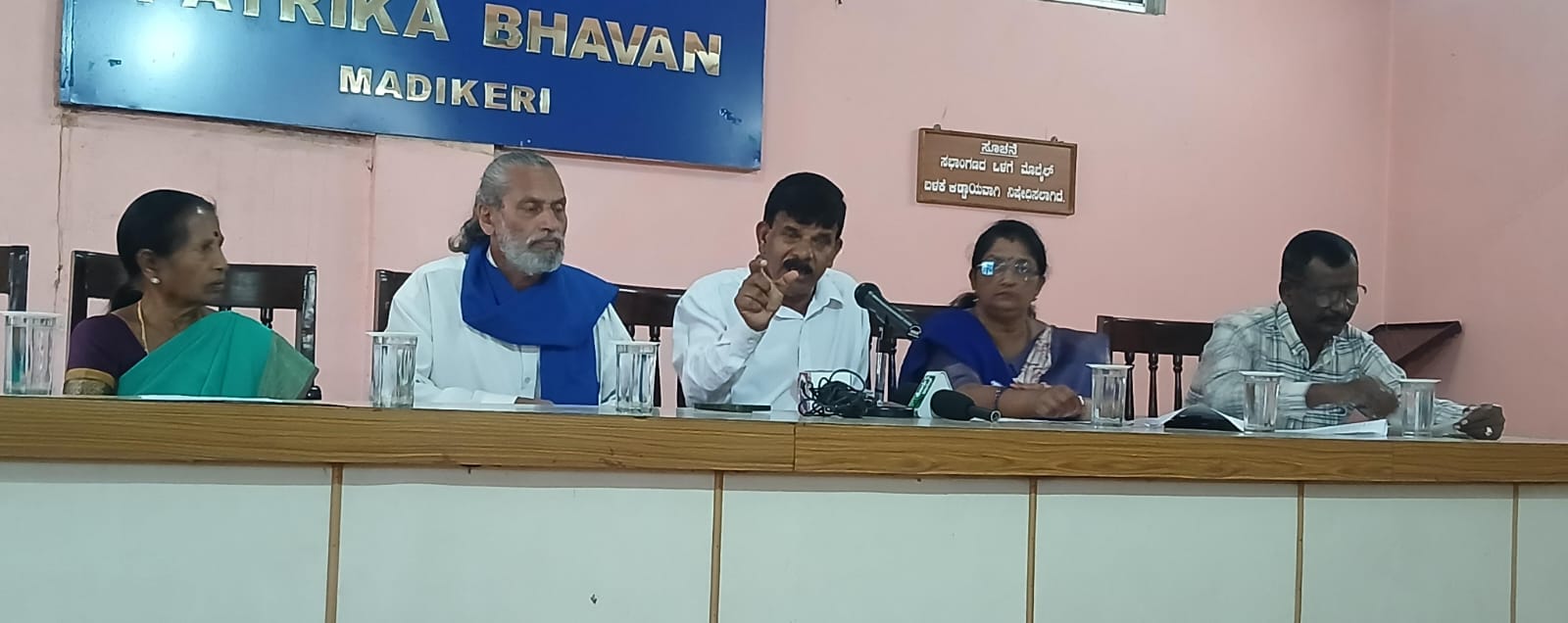 ಡಾ.ಬಿ.ಆರ್.ಅಂಬೇಡ್ಕರ್ ಭವನ ಸಮಿತಿ ಅವ್ಯವಹಾರ; ಹೋರಾಟಕ್ಕೆ ಜಯ