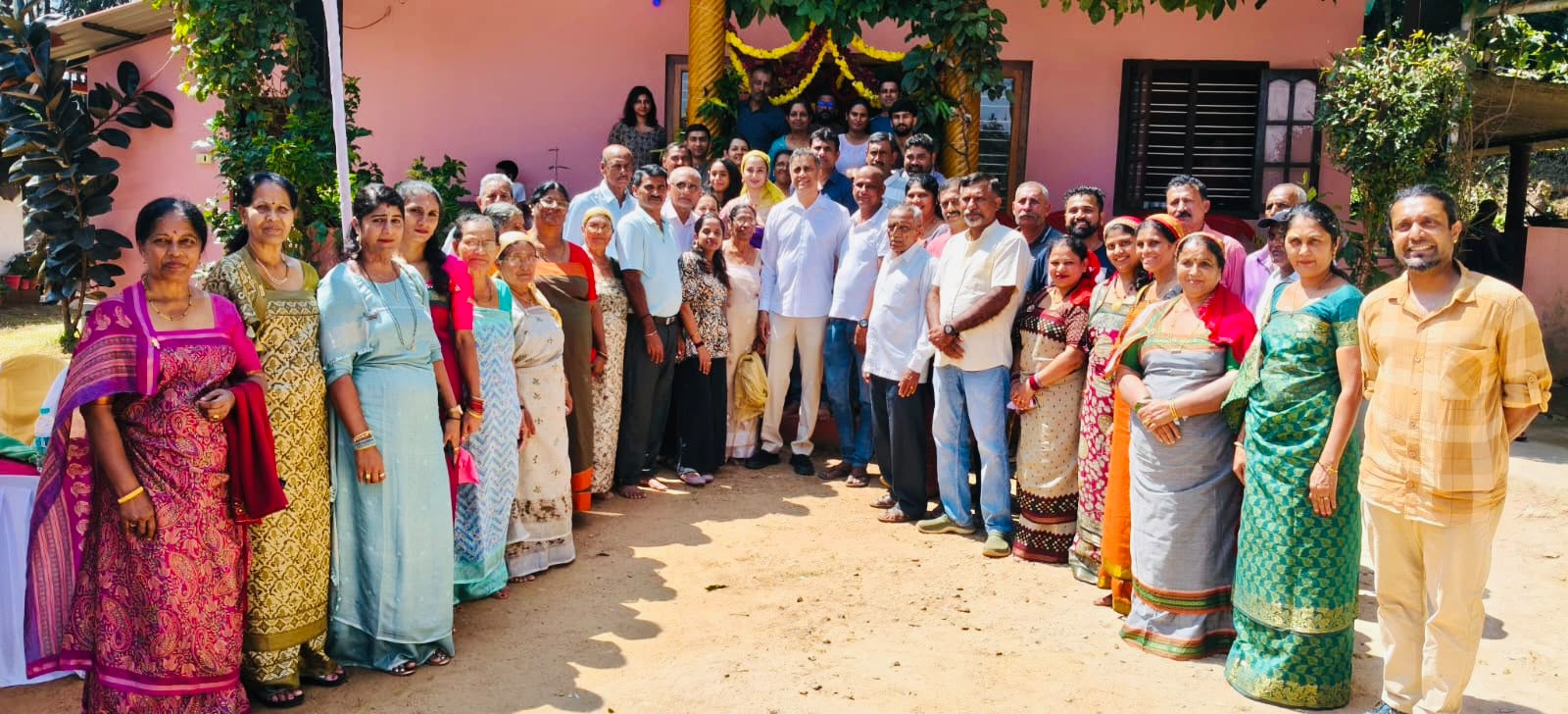 ಪುಲಿಯಂಡ ಐನ್ ಮನೆಗೆ ಶಾಸಕ ಎ.ಎಸ್. ಪೊನ್ನಣ್ಣ ಭೇಟಿ