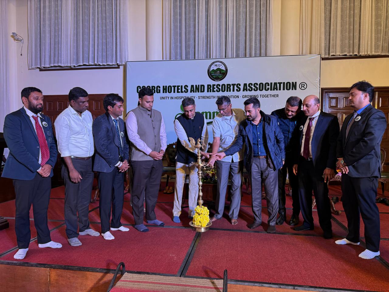 ಕೂಗ್೯ ಹೋಟೇಲ್, ರೆಸಾಟ್೯ ಅಸೋಸಿಯೇಷನ್ ವಾಷಿ೯ಕ ಮಹಾಸಭೆ;  ಕೊಡಗು ಪ್ರವಾಸೋದ್ಯಮ ಸಂಬಂಧಿತ ಬೆಂಗಳೂರಿನಲ್ಲಿ ಉನ್ನತ ಮಟ್ಟದ ಸಭೆ; ಸಚಿವ ಸತೀಶ್ ಜಾರಕಿಹೊಳಿ