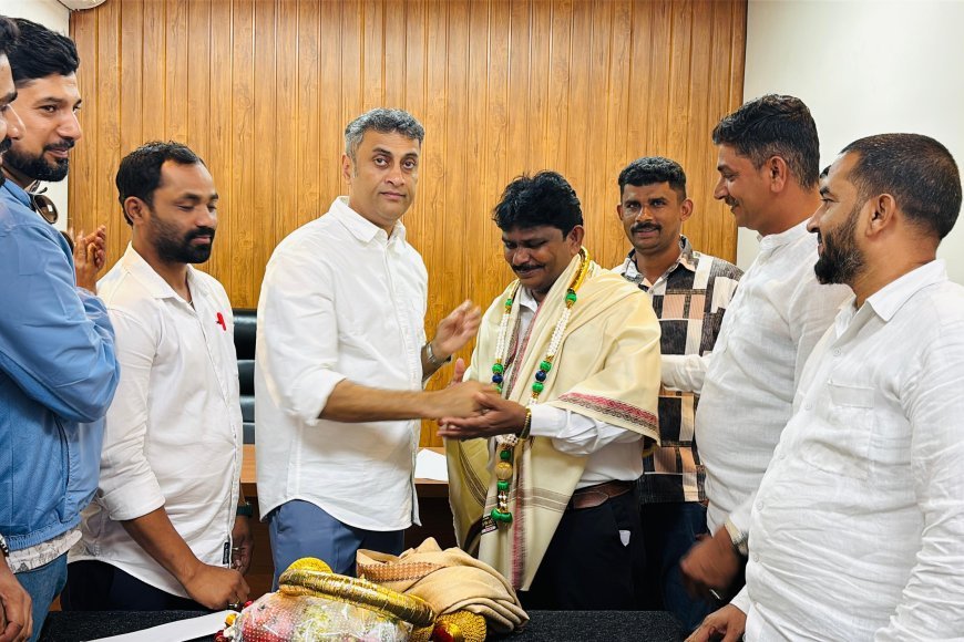 ಕೊಡಗು ಮುಸ್ಲಿಂ ಸ್ಪೋರ್ಟ್ಸ್ ಟ್ರಸ್ಟ್ ಗೌರವಾಧ್ಯಕ್ಷರಾಗಿ ಆಯ್ಕೆಯಾದ ಇಸ್ಮಾಯಿಲ್ ನಾಪೋಕ್ಲು ‌ಅವರನ್ನು ಸನ್ಮಾನಿಸಿದ ಶಾಸಕ ಎಎಸ್ ಪೊನ್ನಣ್ಣ