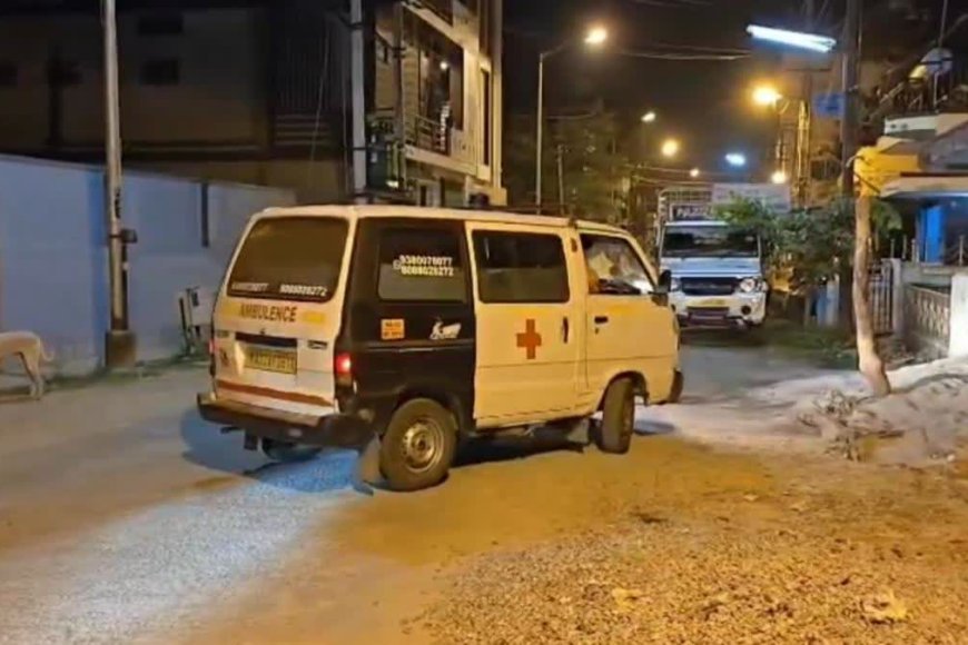 Photo credit: Etv bharath (ಫೋಟೋ:ಮೃತ ದೇಹಗಳನ್ನು ಸಾಗಿಸುತ್ತಿರುವ ಆಂಬ್ಯುಲೆನ್ಸ್)