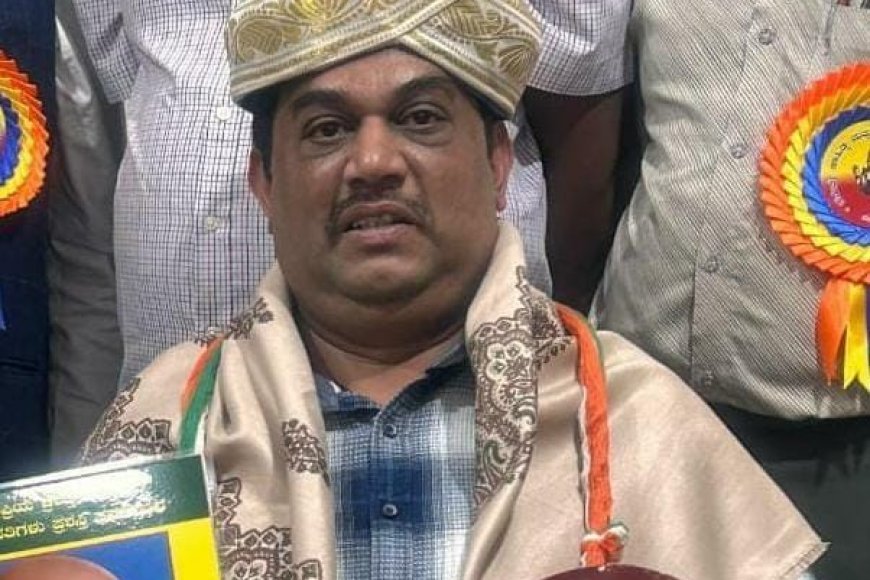 ಸಮಥ೯ ಸಾಹಿತ್ಯ ಪ್ರತಿಷ್ಟಾನದಿಂದ ಅನಿಲ್ ಗೆ ಪ್ರಶಸ್ತಿ ಪ್ರದಾನ