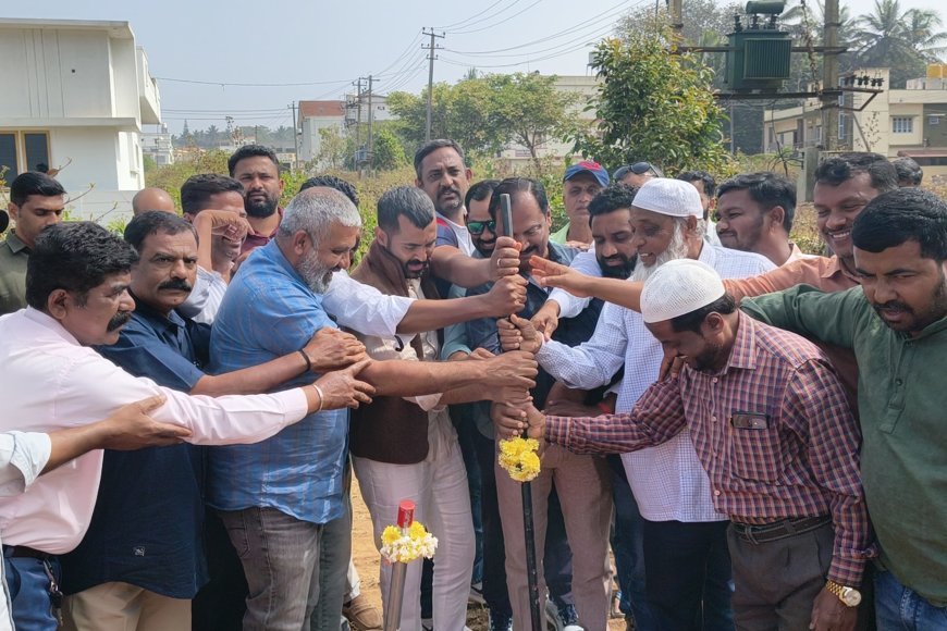 ಕುಶಾಲನಗರ: ಮೌಲಾನ ಆಜಾದ್ ಮಾದರಿ ಶಾಲಾ ಕಟ್ಟಡ ನಿರ್ಮಾಣ ಕಾಮಗಾರಿಗೆ ಚಾಲನೆ