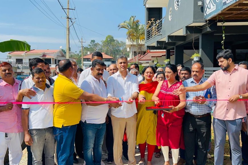 ವಿರಾಜಪೇಟೆ ಪುರಸಭೆ ವ್ಯಾಪ್ತಿಯಲ್ಲಿ ವಿವಿಧ ಅಭಿವೃದ್ಧಿ ಕಾಮಗಾರಿಗಳಿಗೆ  ಚಾಲನೆ ನೀಡಿದ ಶಾಸಕ ಎಎಸ್ ಪೊನ್ನಣ್ಣ