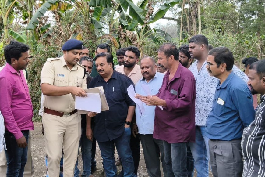 ಸುಂದರನಗರ ದೇವಾಲಯ ಬೇಲಿ ತೆರವು ಪ್ರಕರಣ: ಸ್ಥಳಕ್ಕೆ ವಲಯಾಧಿಕಾರಿ ಭೇಟಿ, ದೇವಾಲಯ ಜಾಗಕ್ಕೆ ತೊಂದರೆ ನೀಡದಂತೆ ಶಾಸಕರ ಸೂಚನೆ