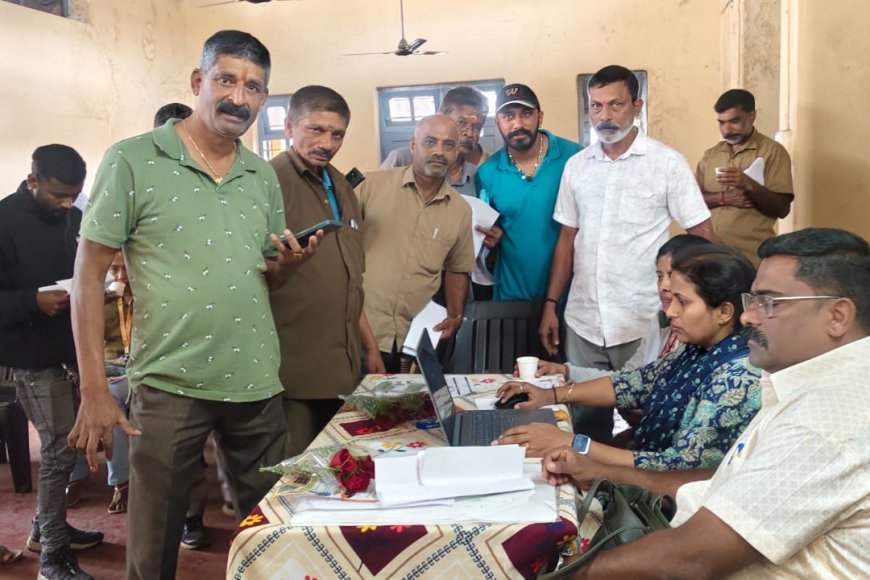 ಗೋಣಿಕೊಪ್ಪ; ಪ್ರಗತಿ ಆಟೋ ಚಾಲಕರ ಮತ್ತು ಮಾಲೀಕರ ಸಂಘ ವತಿಯಿಂದ ಕಾರ್ಮಿಕ ಇಲಾಖೆ ಸಹಯೋಗದಲ್ಲಿ ಆಟೋ ಚಾಲಕರಿಗೆ ಕಾರ್ಮಿಕ ಕಾರ್ಡ್ ವಿತರಣೆ