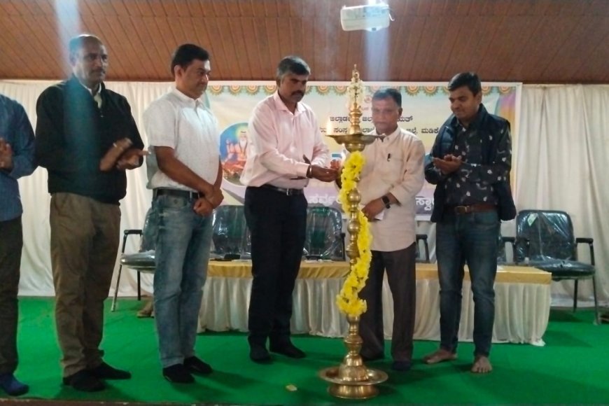 ಸವಿತಾ ಸಮಾಜವು ಸರ್ಕಾರದ ಸೌಲಭ್ಯ ಬಳಸಿಕೊಂಡು ಶೈಕ್ಷಣಿಕ ಹಾಗೂ ರಾಜಕೀಯವಾಗಿ ಮುಂದೆ ಬರಬೇಕು; ಕನ್ನಡ ಸಾಹಿತ್ಯ ಪರಿಷತ್ತಿನ ಮಾಜಿ ಅಧ್ಯಕ್ಷ ಟಿ.ಪಿ.ರಮೇಶ್ ಕರೆ