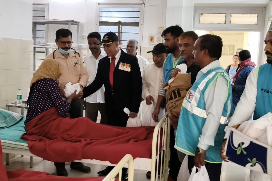 ಸಮಸ್ತ ನೂರನೇ ವಾರ್ಷಿಕೋತ್ಸವ: ಆಸ್ಪತ್ರೆಯ ರೋಗಿಗಳಿಗೆ ಹಣ್ಣು ಹಂಪಲು ವಿತರಣೆ