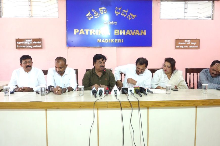 ಮೈಸೂರು ಮತ್ತು ಕುಶಾಲನಗರ ನಡುವೆ ರೈಲು ಮಾರ್ಗ ನಿರ್ಮಾಣ ಯೋಜನೆ ರದ್ದುಗೊಂಡಿದೆ.ಆದರೆ, ಸಂಸದರಾದ ಯದುವೀರ್ ಅವರು ರಾಜ್ಯ ಸರ್ಕಾರ ಭೂಸ್ವಾಧೀನ ಪಡಿಸಿಕೊಳ್ಳುವಲ್ಲಿ ವಿಳಂಬ ಮಾಡಿರುವುದು ಕಾರಣವೆಂದು ಜನರ ಮೇಲೆ ಗೂಬೆ ಕೂರಿಸುವ ಕೆಲಸ ಮಾಡುತ್ತಿದೆ;ಕೆಪಿಸಿಸಿ ವಕ್ತಾರ ಎಂ.ಲಕ್ಷ್ಮಣ್