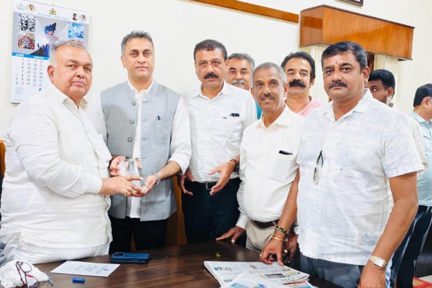 ಪೊನ್ನಂಪೇಟೆ;ಬಾಳೆಲೆಯ ದೇವನೂರು ಗ್ರಾಮದ ಶ್ರೀ ಮಹಾದೇವರ ದೇವಸ್ಥಾನದ ಪ್ರತಿಷ್ಠಾ-ಅಷ್ಟಬಂಧ ಬ್ರಹ್ಮಕಲಶೋತ್ಸವಕ್ಕೆ ಸಾರಿಗೆ ಸಚಿವರಿಗೆ ಆಹ್ವಾನ