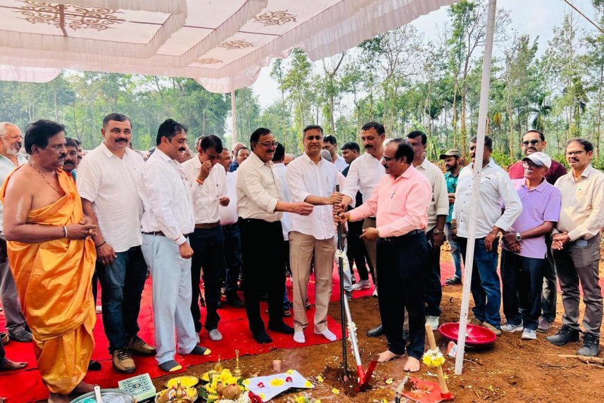 ಬಾಳೆಲೆಯಲ್ಲಿ ರೂ. 27.23 ಕೋಟಿ ವೆಚ್ಚದಲ್ಲಿ 66/11 ಕೆವಿಎ ಸಾಮರ್ಥ್ಯದ ನೂತನ ವಿದ್ಯುತ್ ವಿತರಣಾ ಕೇಂದ್ರ ಸ್ಥಾಪನೆಗೆ ಶಾಸಕ ಪೊನ್ನಣ್ಣ ಭೂಮಿಪೂಜೆ