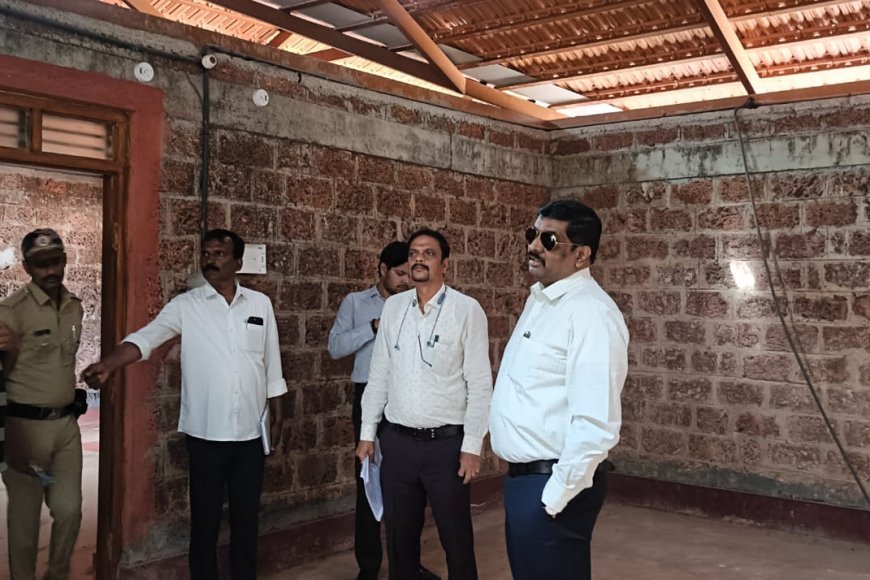 ಕೊಡವ ಹೆರಿಟೇಜ್ ಸೆಂಟರ್ ಹಾಗೂ ಸುವರ್ಣ ಸಮುಚ್ಚಯ ಭವನದ ಕಟ್ಟಡ  ವೀಕ್ಷಿಸಿದ ಜಿಲ್ಲಾಧಿಕಾರಿ ಎಸ್.ಜೆ.ಸೋಮಶೇಖರ್
