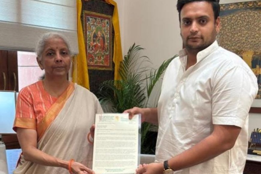 "ನಗರ ಆರ್ಥಿಕ ವಲಯ" ಯೋಜನೆಗೆ ಮೈಸೂರು ಸೇರ್ಪಡೆಗೆ ಯದುವೀರ್‌ ಆಗ್ರಹ;  ನಿರ್ಮಲಾ ಸೀತಾರಾಮನ್‌ ಅವರನ್ನು ಭೇಟಿ ಮಾಡಿ ಮನವಿ ಸಲ್ಲಿಸಿದ ಮೈಸೂರು-ಕೊಡಗು ಸಂಸದರು