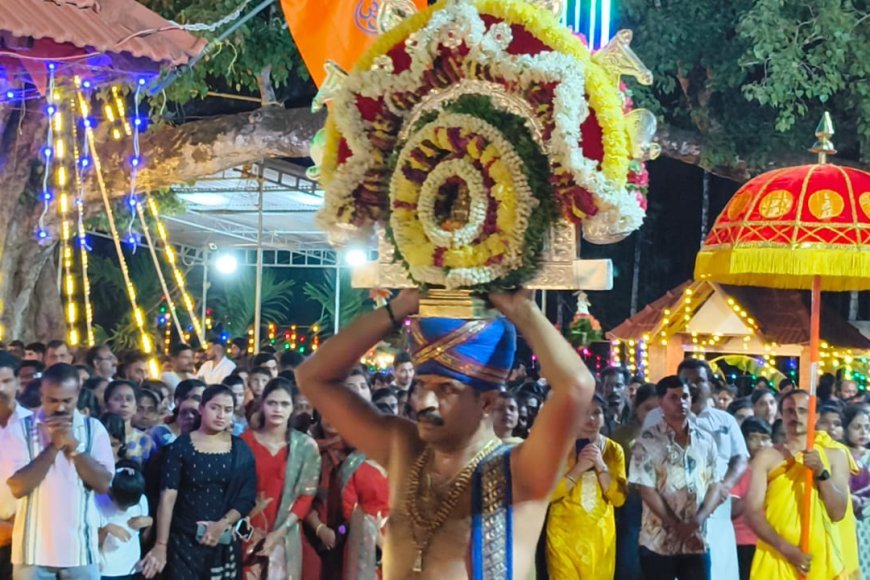 ನೆಲ್ಲಿಹುದಿಕೇರಿ;ಶ್ರೀ ಸತ್ಯನಾರಾಯಣ ದೇವಸ್ಥಾನದ ವಾರ್ಷಿಕೋತ್ಸವದಲ್ಲಿ ಪಾಲ್ಗೊಂಡ ಭಕ್ತ ಸಮೂಹ