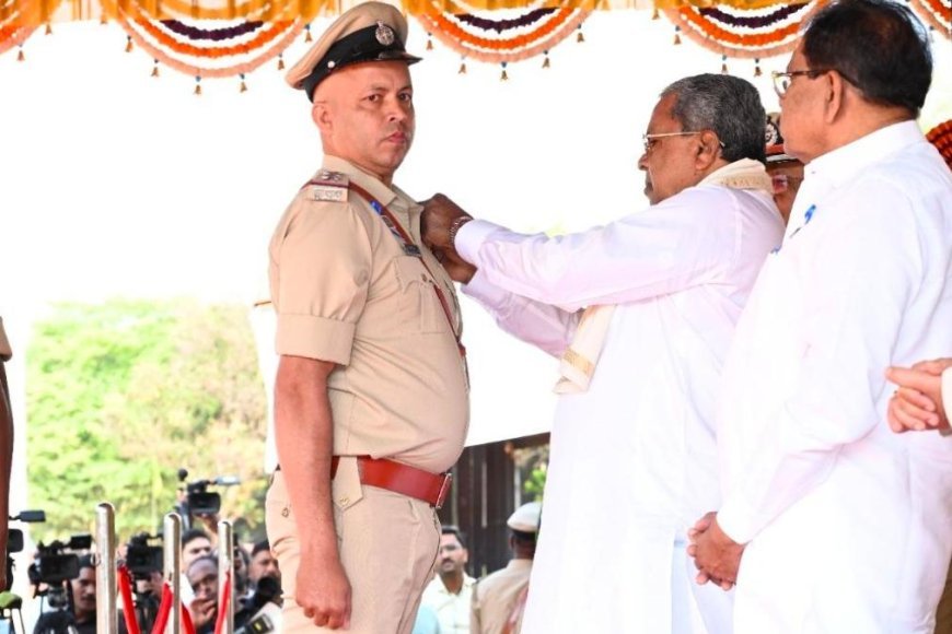 ಮುಖ್ಯಮಂತ್ರಿಗಳ ಪದಕ ಸ್ವೀಕರಿಸಿದ ಕುಪ್ಪೋಡಂಡ ಎ. ರಫೀಕ್
