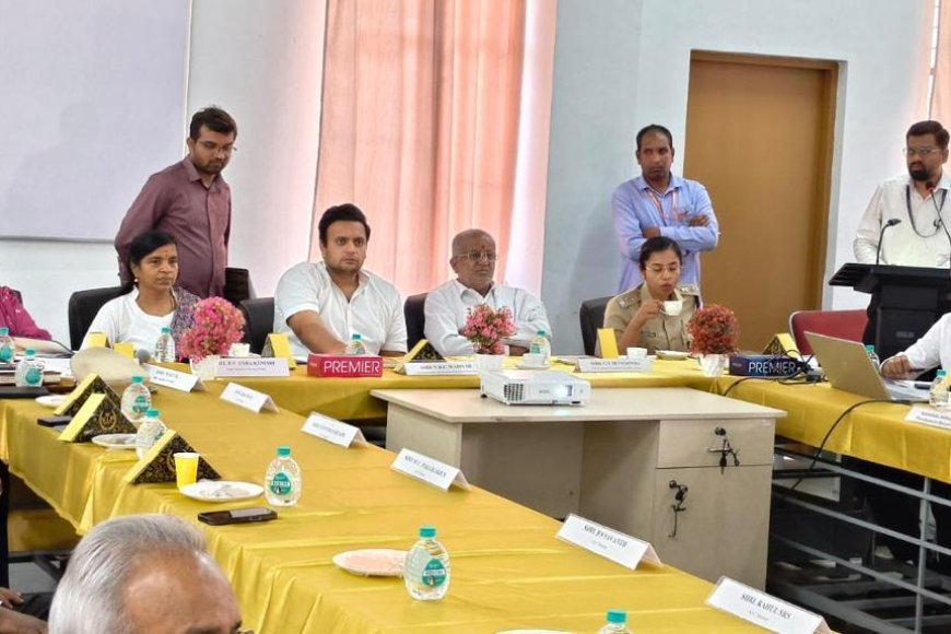 ವಿಮಾನ ನಿಲ್ದಾಣ ವಿಸ್ತರಣೆ ಯೋಜನೆ ಕಾರ್ಯ ತ್ವರಿತಗೊಳಿಸಲು ಸಂಸದರ ಸೂಚನೆ; ವಿಮಾನ ನಿಲ್ದಾಣ ಅಭಿವೃದ್ಧಿ ಪರಿಶೀಲನಾ ಸಭೆ ನಡೆಸಿದ ಯದುವೀರ್ ಒಡೆಯರ್