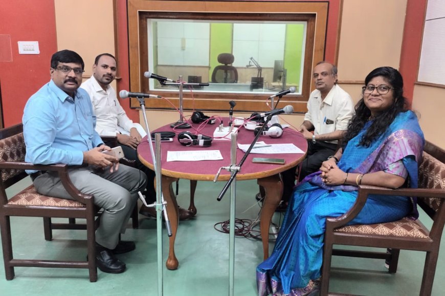 ಹಲೋ ಆಕಾಶವಾಣಿ ‘ಬೆಳಕ ಹುಡುಕುತ್ತಾ’ ನೇರಪೋನ್ ಇನ್ ಕಾರ್ಯಕ್ರಮ ಜಿಲ್ಲಾಧಿಕಾರಿ ಸೋಮಶೇಖರ್ ಭಾಗಿ; ಸಾರ್ವಜನಿಕರಿಂದ ಉತ್ತಮ ಸ್ಪಂದನೆ
