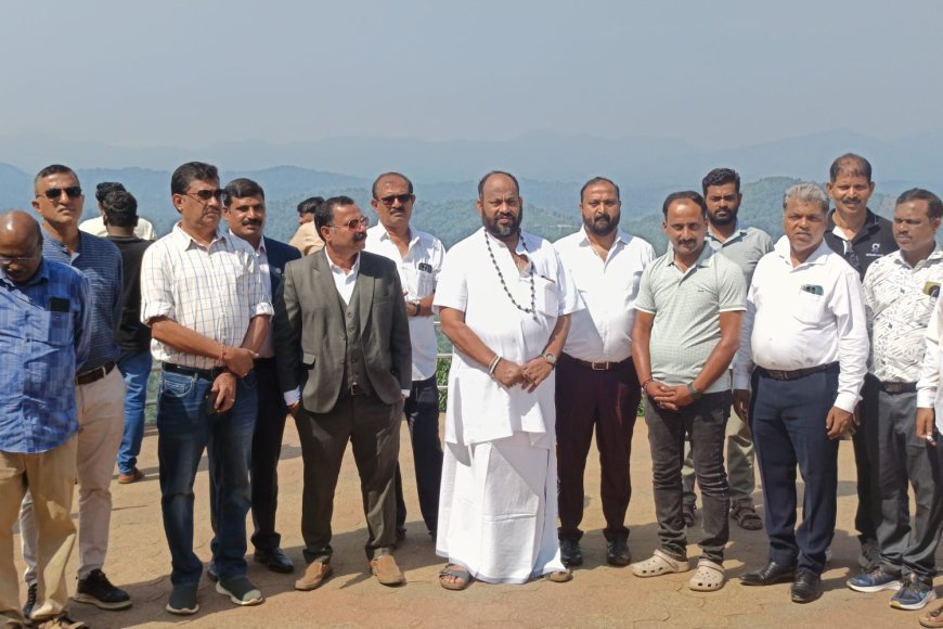 ರಾಜಾಸೀಟ್ ನಲ್ಲಿ ಕಂಗೊಳಿಸಿದ ಕೋವಿ ಮತ್ತು ಕೊಳಲು;  ಬಾಸುಮ ಕೊಡಗು ನಿದೇ೯ಶನದ ಹೊಸ ಚಿತ್ರಕ್ಕೆ ಮುಹೂತ೯ ನೆರವೇರಿಸಿದ ಆಯ೯ವಧ೯ನ್ ಗುರೂಜಿ